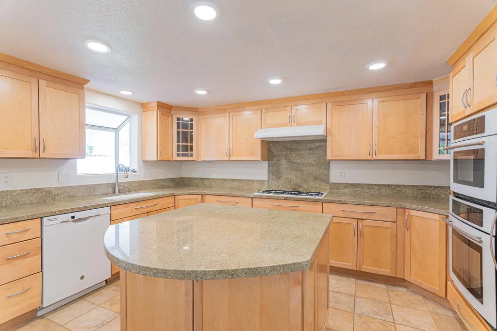 30805 Avenida Alvera, Cathedral City, California 92234 home-pic-12